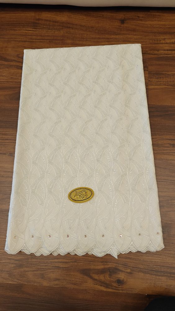 Voile suisse brodé — blanc argenté